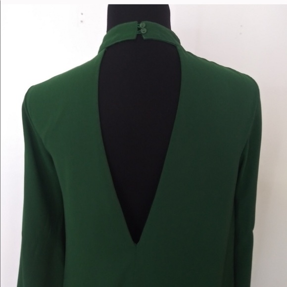 Lulu’s emerald green plunge neck homecoming dress - Picture 6 of 8